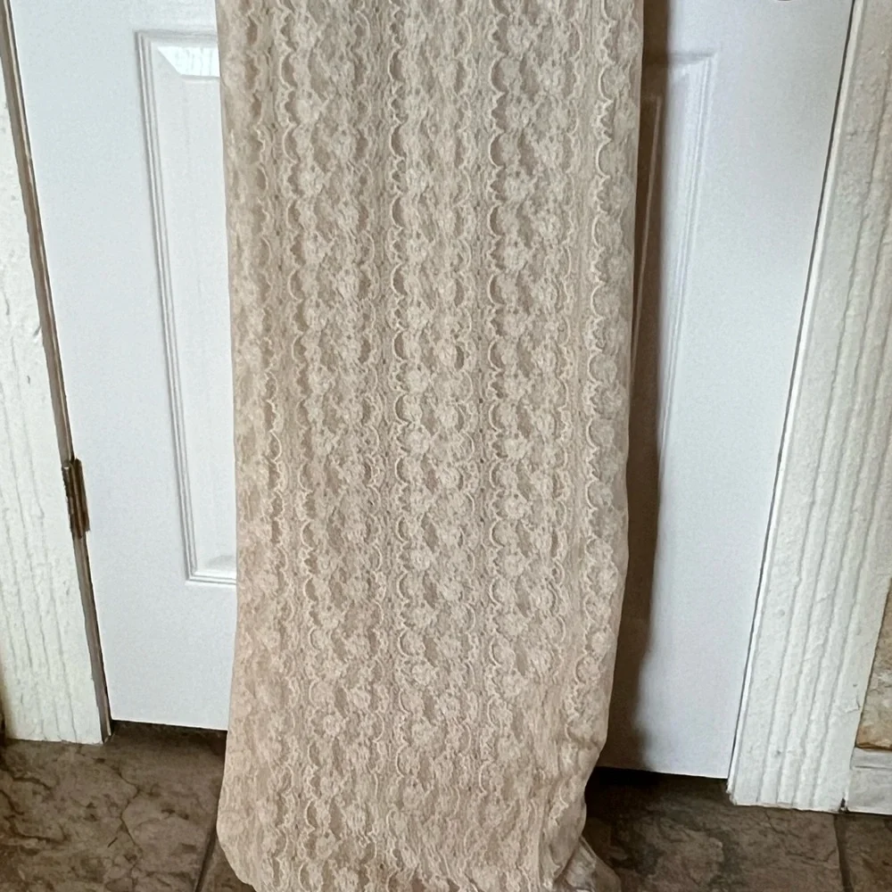 Vintage Lace Curtain (1) panel Tan color 110”Wx86”L - Picture 5 of 6